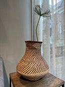 Rieten vaasje met zigzag patronen- 30 cm