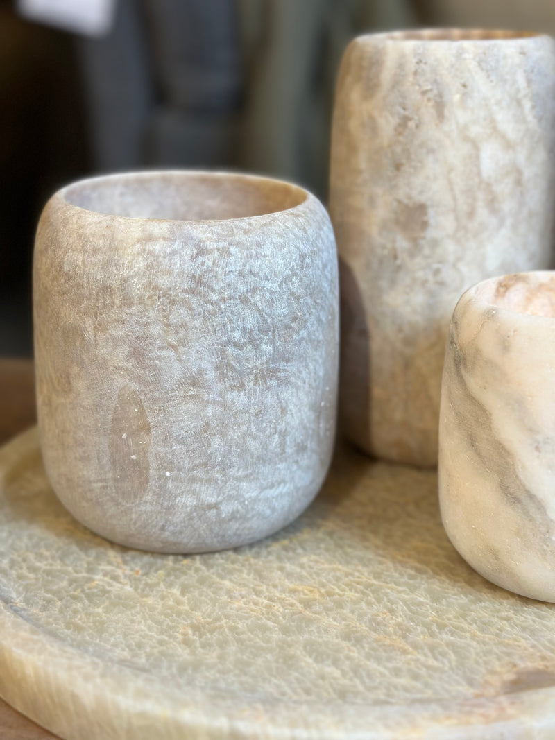 Albast windlicht in beigekleur M - H13 x D11 cm