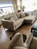 Bank Anneloes met lounge element in champagnekleurige velours stof - 335 x 165 cm