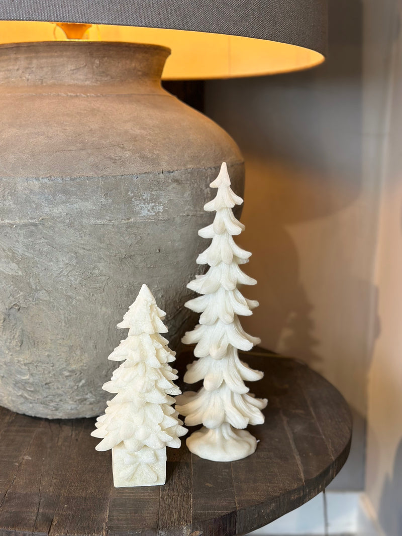 Beeldje van witte kerstboom - H26 x D15 cm