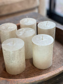 Cilinderkaars metallic champagnekleur – 7×10 cm