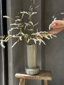 DutZ Collection vaas Sharpo in taupe kleur - H35 x D18 cm