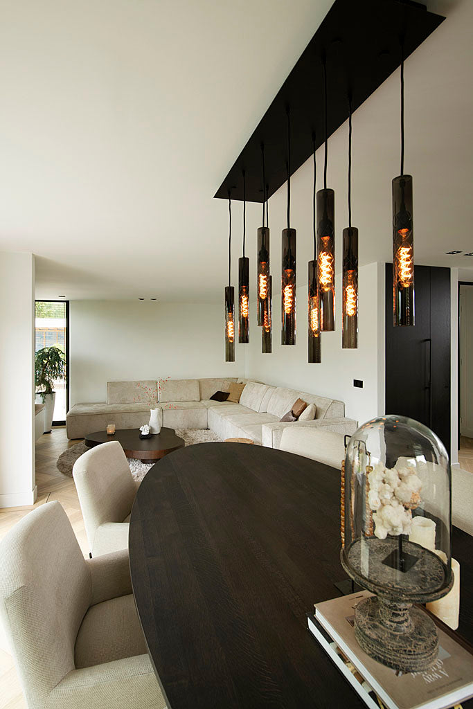 Eetkamerstoel Ivy in off‑white Aquaclean stof met zwarte poten