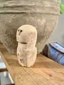 Geluksbeeldje van steen - D8 x H20 cm