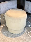 Hocker Klub in karamelkleurige stof - D50 x H48 cm