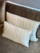 Kaki groen kussen van mousseline stof - 40x60 cm - Reza Irish Cream