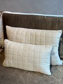 Kaki groen kussen van mousseline stof - 30x50 cm - Reza Irish Cream