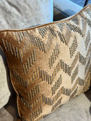 Tabakskleurig velours kussen met kraaltjes - 45x45 cm - Lucie Tobacco Brown