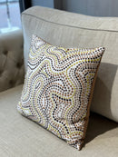 Kussen met gekleurde borduursels - Sustella Brugundy CLAUDI - 45x45 cm