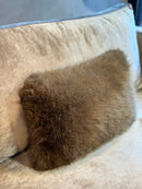 Faux-bont kussen in karamelkleur - 30x50 cm - Julia Otter Brown