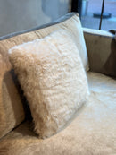 Faux-bont kussen in warme witte kleur - 45x45 cm - Julia Parchment