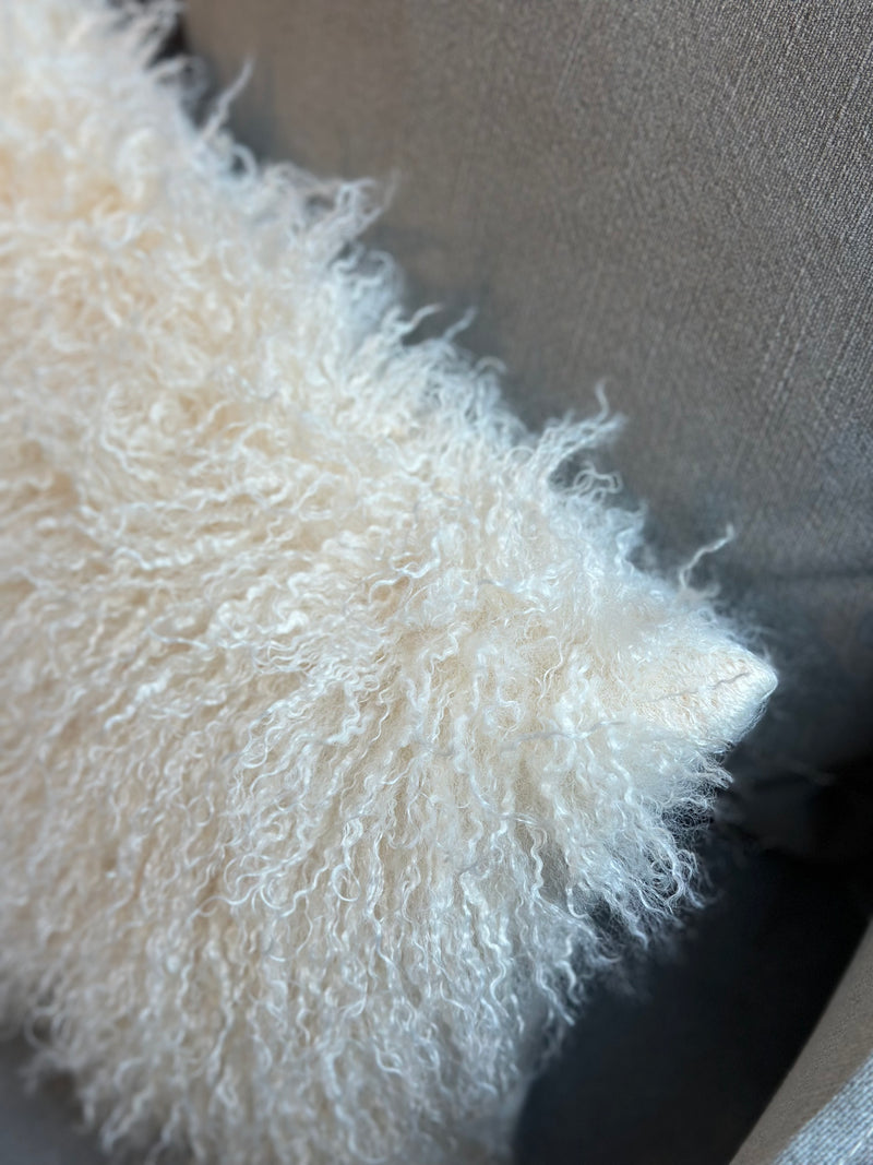 Kussen met witte faux-schapenvacht - Azila Off White CLAUDI - 30x45 cm