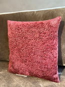 Kussen van bordeaux rode pluisjes stof - 45x45 cm - Lovely Burgundy