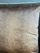 Koperkleurig velours kussen met koeienhaartjes print - 50x50 cm - Perla Rust