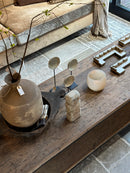 Salontafel van grof hout en smeedijzeren onderstel met onderplank - 160x45x50 cm