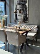 Eetkamerstoel Madrid in leemkleurige linnen-look stof met gecapitonneerde rugleuning