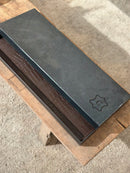 Leren dienblad rechthoek Maria maat M in donkerbruine krokoprint - 60x20x2,5 cm