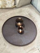 Leren dienblad rond Merel maat XL in donkerbruine krokoprint - D60 cm