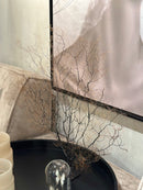 Gedroogd stuk zeegras op metalen statief - B77 x H70 cm