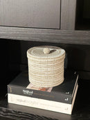 Offermandje met deksel beige met witte kraaltjes - D20 x H15 cm