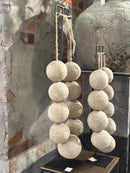 XXL Kralenketting van katoen maché - L20 x B10 x H67 cm