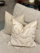 Beigekleurig kussen met goud en witte borduursels - 45x45 cm - Pretissa sand