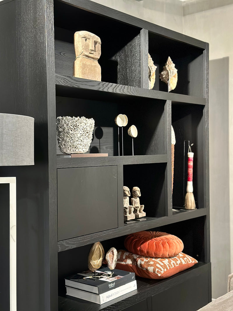 Kast Helsinki in zwart eiken fineer vakkenkast met twee deurtjes - 150x45x220 cm
