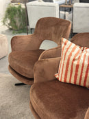 Draaifauteuil Posh in een warme terracotta kleurige velours stof