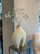 Vaas Momo in off-white kleur - 28x14x37 cm