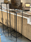 Zuil van zwart metaal met gouden blad – 100x30 cm