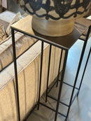 Zuil van zwart metaal met gouden blad – 120x35 cm