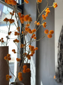 Kunsttak Mimosa met oranje bolletjes - 157 cm