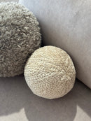 XL rond kussen in licht beige pluisjes stof - 25 cm