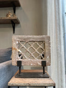 Stenen ornament op statief - 12x30x37 cm