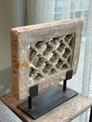 Stenen ornament op statief - 12x30x37 cm