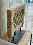 Stenen ornament op statief - 12x30x37 cm