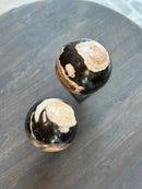 XL marmeren bol op statief – D9 x H17 cm