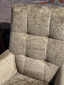 Fauteuil Dea met groene velours stof met zwarte draaipoot