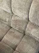 Eetkamerbank Loa in in grove beigekleurige stof met geblokte zitting - 250 cm