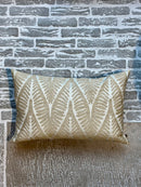 Kussen met bladeren borduursels - Zedonna Gold CLAUDI - 40x60 cm