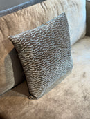 Zandkleurig kussen met zilveren details - Cornelis Dark Sand CLAUDI - 45x45 cm