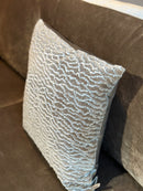 Zandkleurig kussen met zilveren details - Cornelis Dark Sand CLAUDI - 45x45 cm