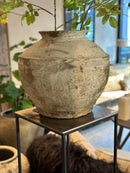 Zuil van zwart opengewerkt metaal met gouden blad - 120x35x35 cm