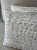 Kussen in beige-wit gemêleerde stof - Clarissa EXCLUSIVE Sand CLAUDI - 30x45 cm