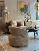 Draaifauteuil Joelia in zachte lichtbruine 'schapen' stof