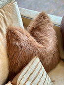 Kussen met bruine haartjes - 45x45 cm - Hairfy brown