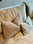Kussen van karamelkleurige stof met witte patronen - 40x60 cm - Holly Light Brown