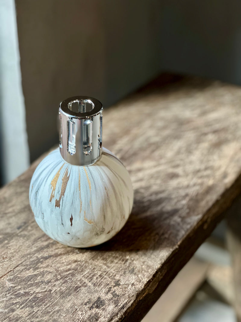 Lampe Berger geurbrander Marbure Blanche – giftset inclusief 250 ml parfum