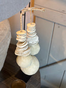 XL Kralenketting met schijfjes van katoen maché - L20 x B10 x H52 cm