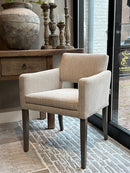 Eetkamerstoel Capri in beigekleurige stof met visgraat patroon